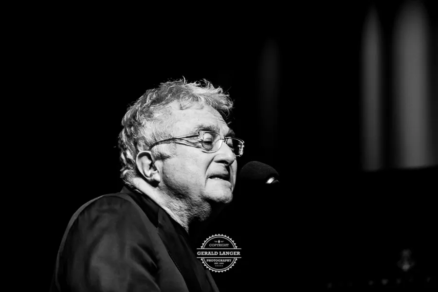 Singer Randy Newman Randy Newman: Roll With The Punches - The Studio Albums (1979-2017)